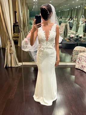 Elegant Lace Appliqué Deep V Wedding Gown - Ivory